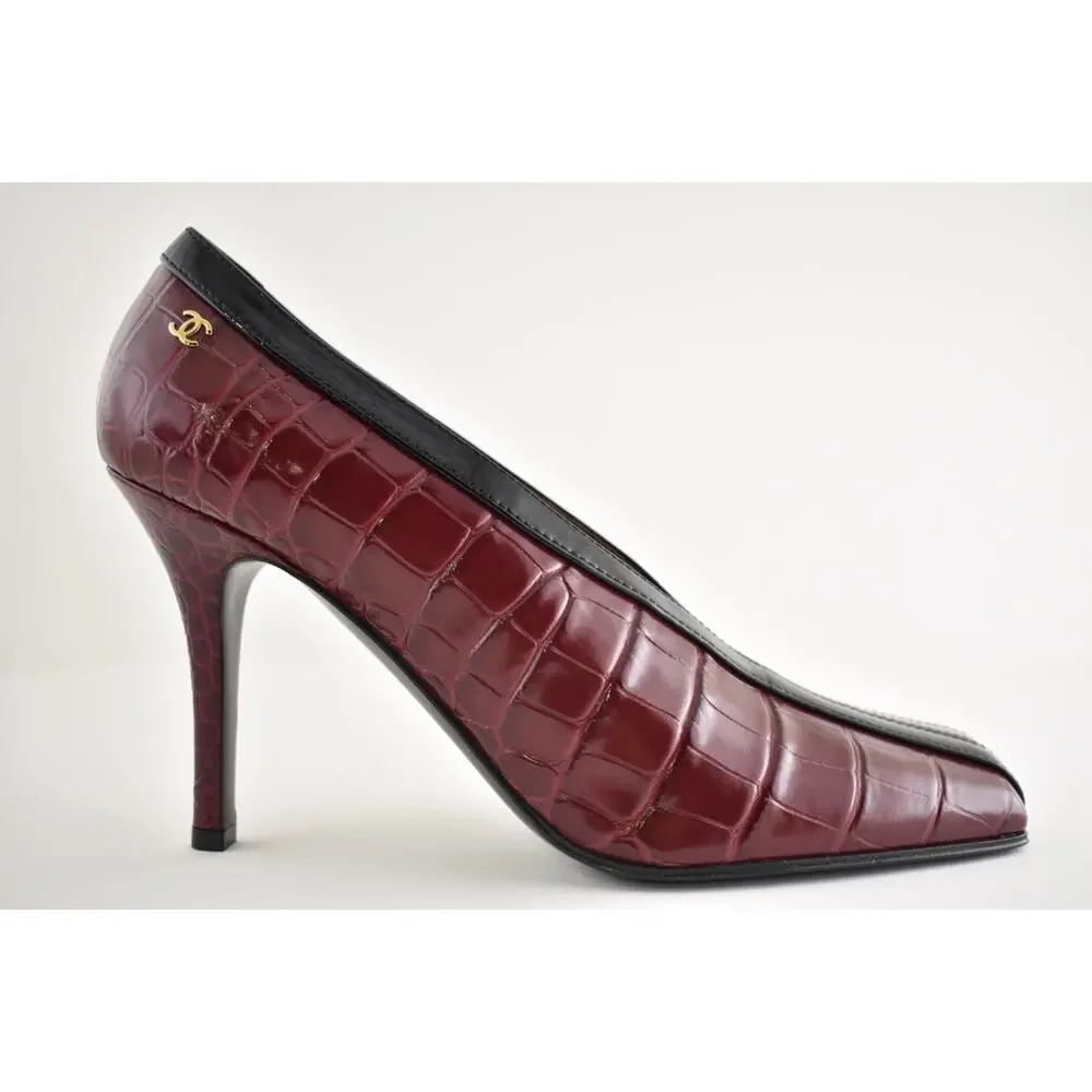 Chanel 26S Blazy Black Burgundy Red Crocodile Croc Embossed CC Heel Pump 39.5